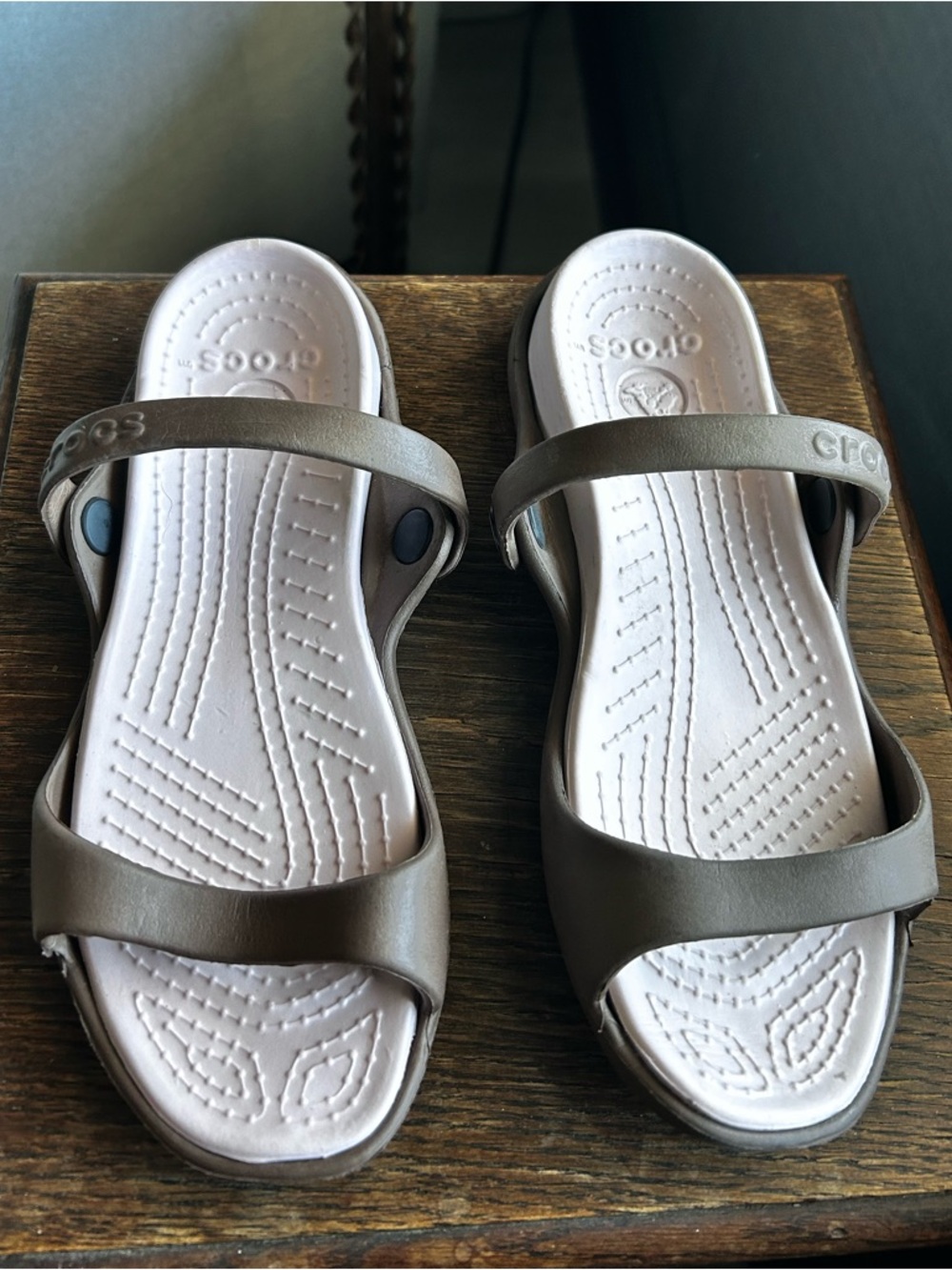 CROCS Cleo sandals NEW size 8 - Picture 2 of 6